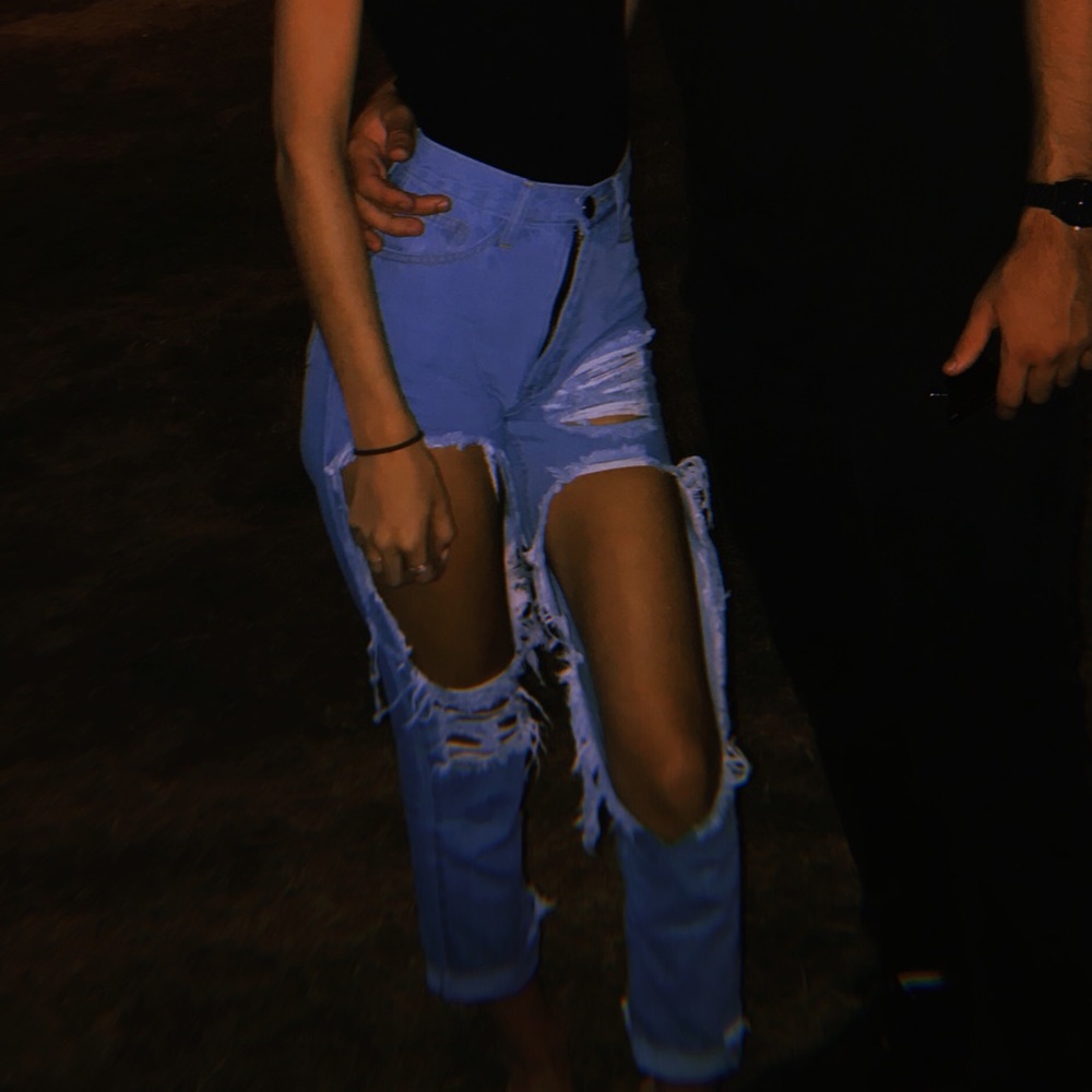 High waisted ripped Boyfriend Jeans